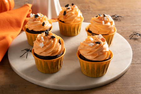 Halloween-Cupcakes aus der Heißluftfritteuse