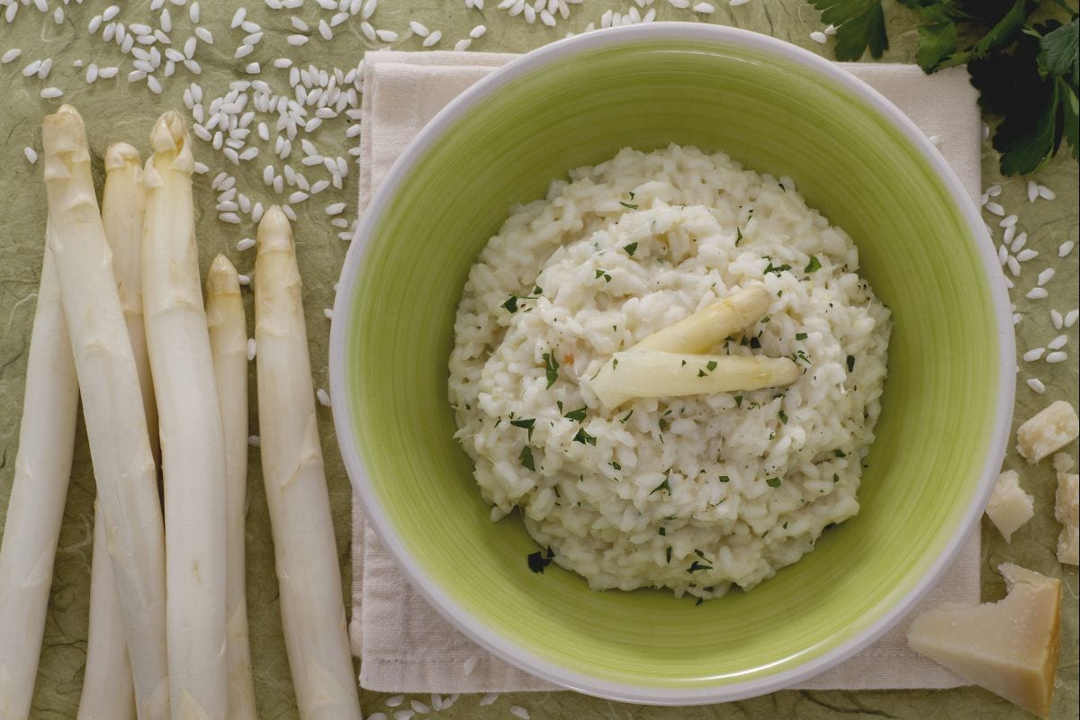 Risotto mit weißem Spargelcreme