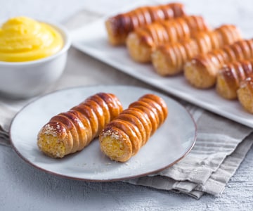 Blätterteigrollen mit Vanillecreme