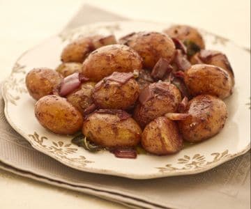 Neue Kartoffeln in Rotwein