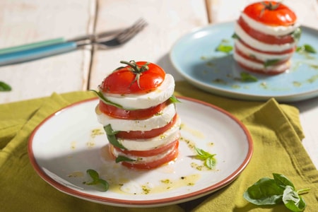 Leckere Caprese mit Oreganosauce