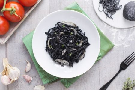 Tagliolini mit doppelter Sepiatinte