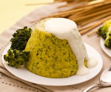 Brokkoli-Aufläufe mit Ziegenkäsesauce
