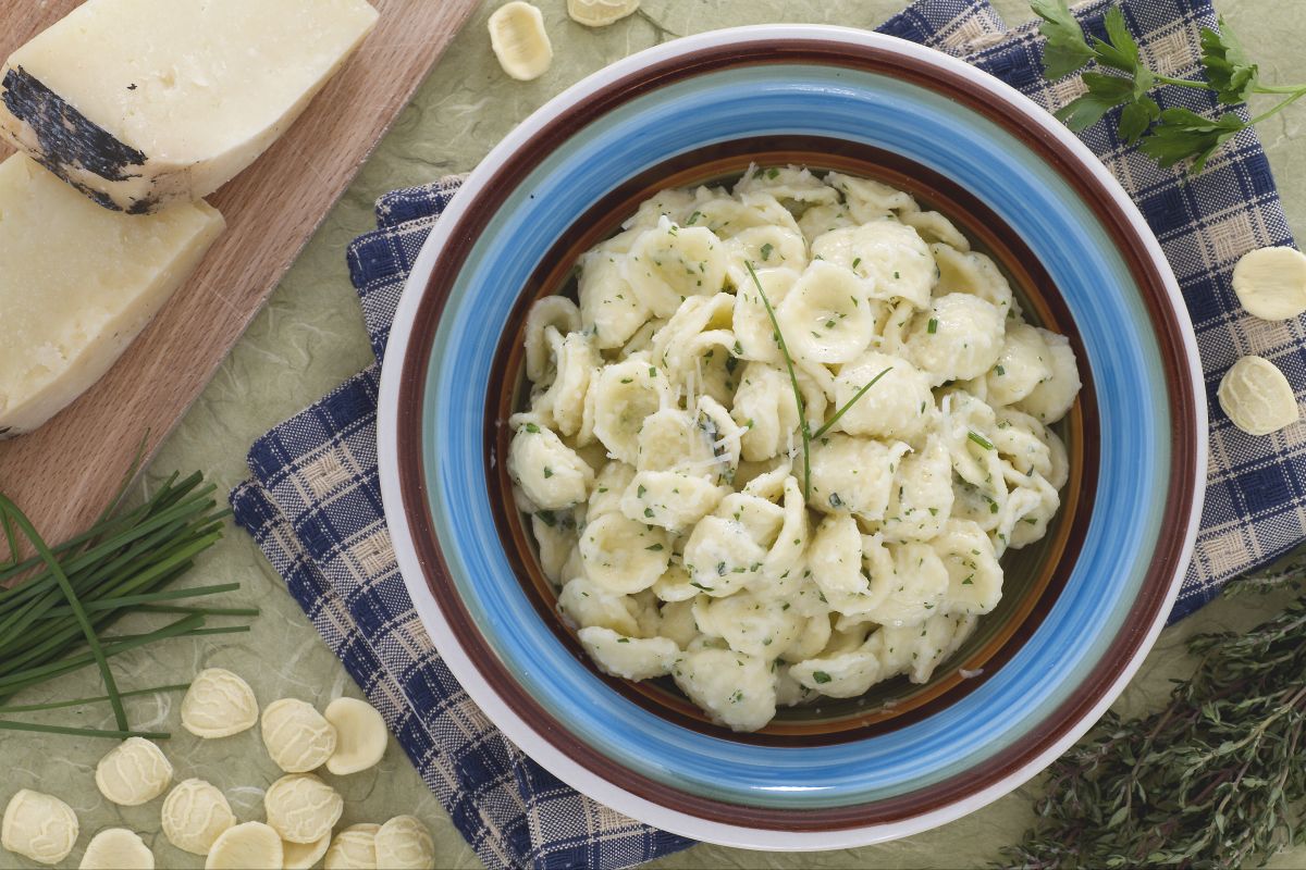 Orecchiette mit aromatischen Kräutern