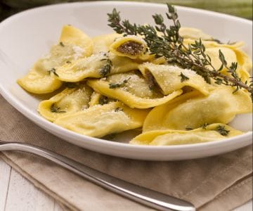 Ravioli mit Artischocken mit Thymianaroma