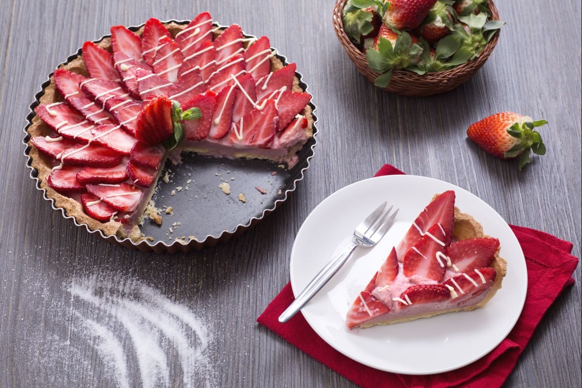 Torte mit Erdbeer-Curd