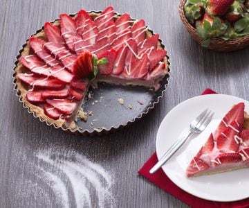 Torte mit Erdbeer-Curd
