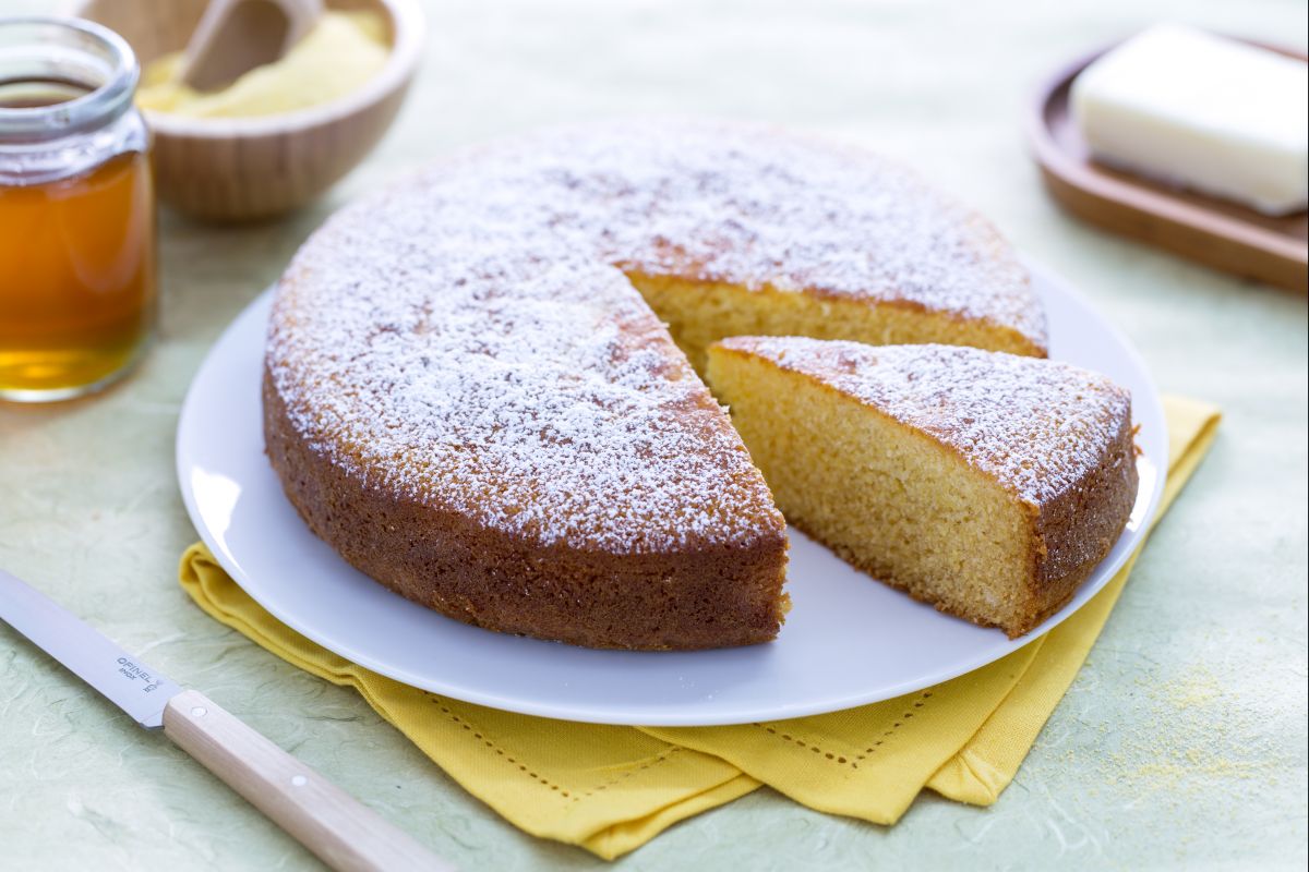 Maistorte (Bolo de Fubá)