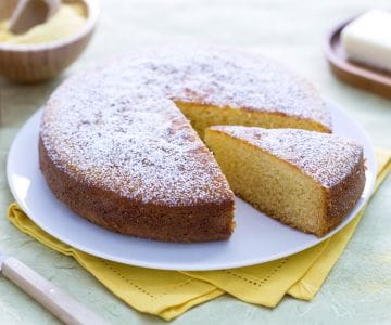 Maistorte (Bolo de Fubá)