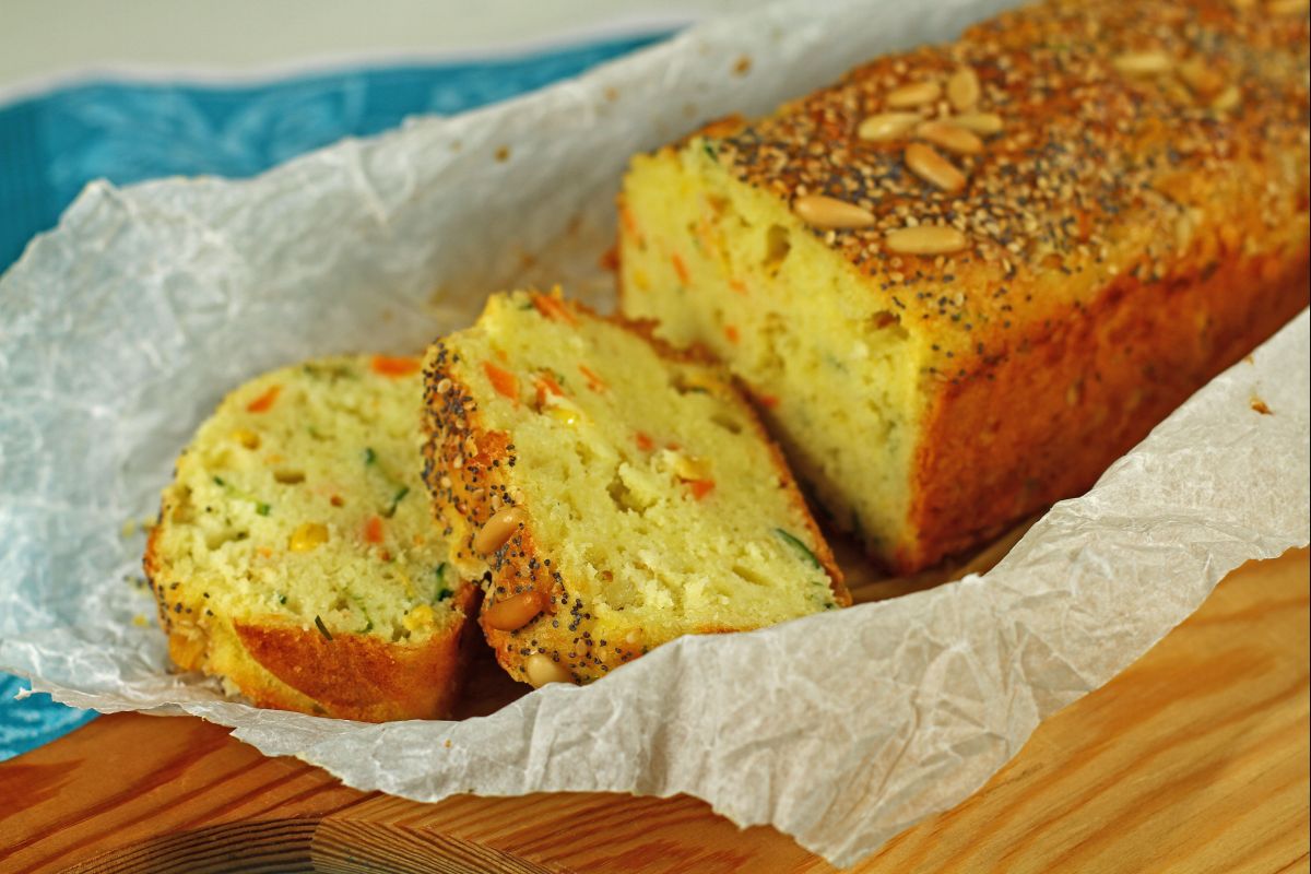Plumcake mit Gemüse und Edamer