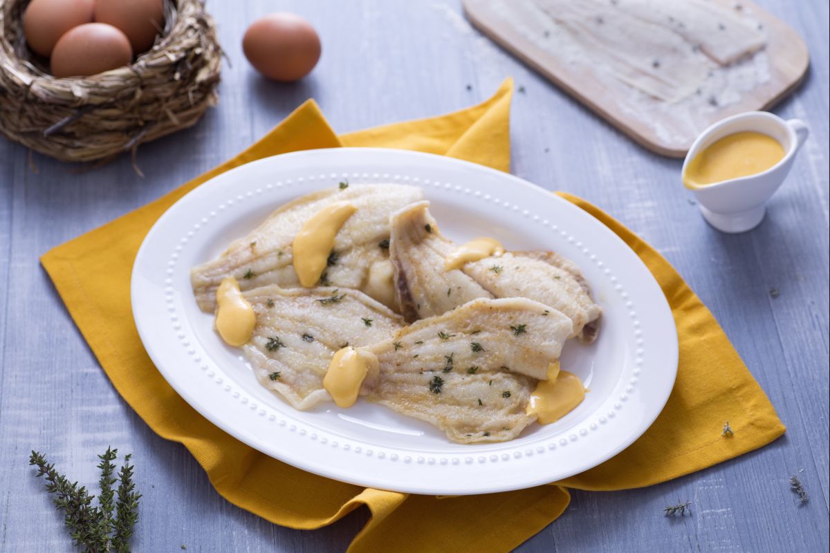 Scholle mit Holländischer Sauce