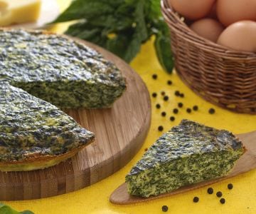 Omelett im Ofen mit Ricotta und Spinat