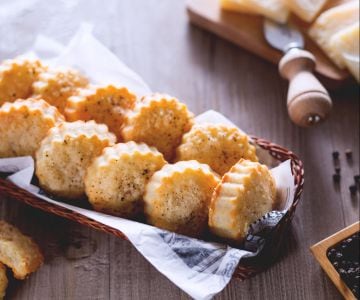 Kekse mit Parmesan und Pecorino
