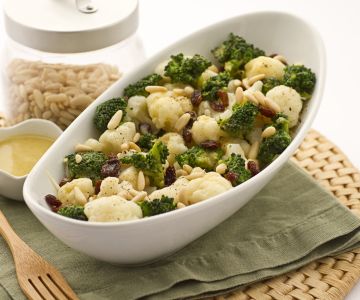 Brokkoli-, Blumenkohl- und Chicorée-Salat