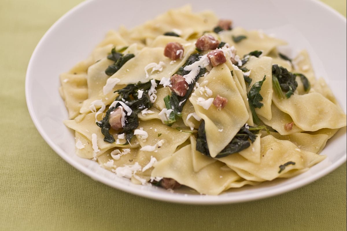 Maltagliati mit Spinat und gesalzener Ricotta
