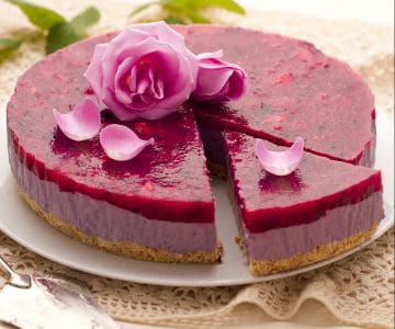 Käsekuchen mit Rosenduft