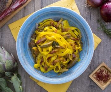 Fettuccine mit Artischocken und Speck