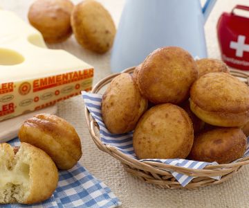 Salzige Krapfen mit Kartoffeln und Emmentaler