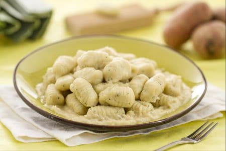 Kräuter-Gnocchi mit Lauchcreme