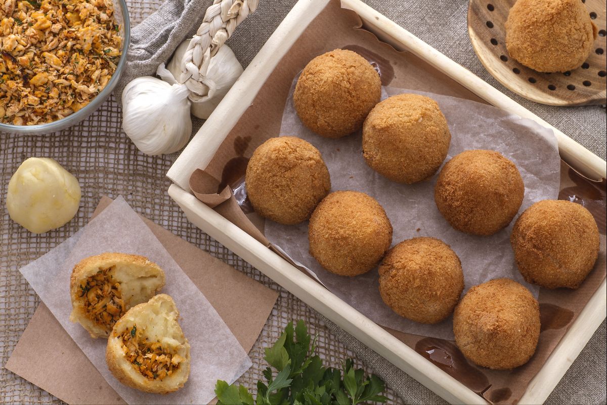 Coxinha (brasilianische Arancini)
