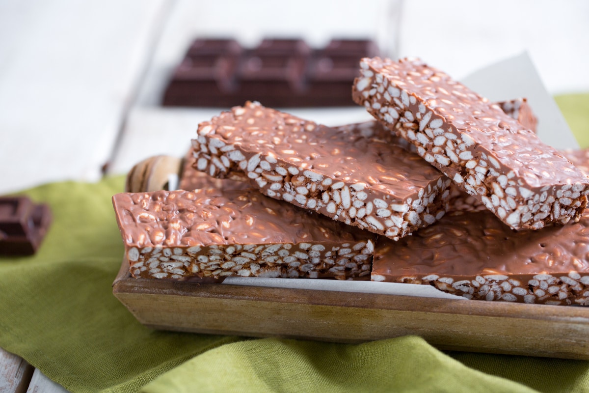 Riegel mit Puffreis und Schokolade