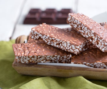 Riegel mit Puffreis und Schokolade
