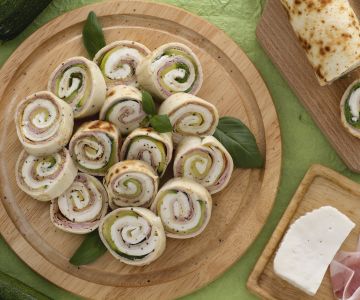 Gefüllte Crêpe-Röllchen