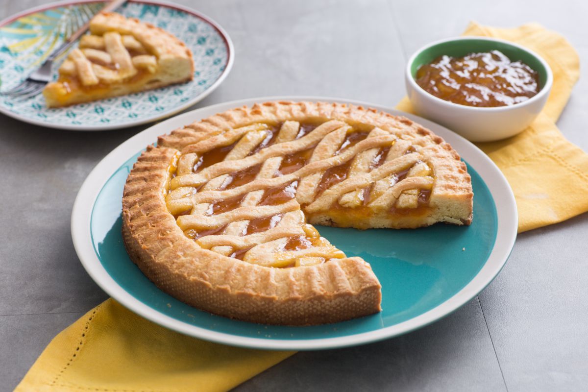 Aprikosenmarmelade-Kuchen