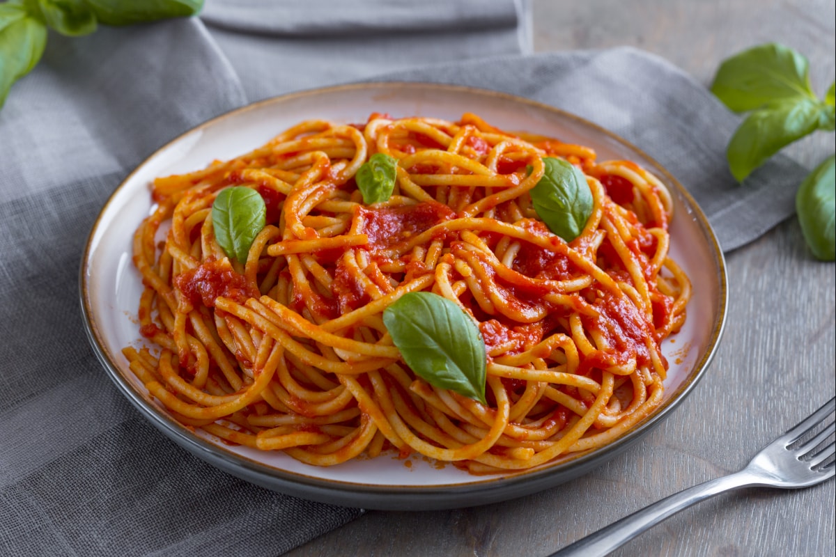 Spaghetti mit Tomatensauce