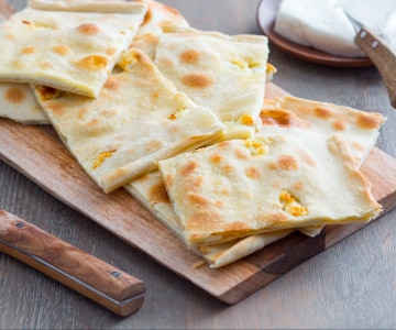 Focaccia mit Käse (aus Recco)