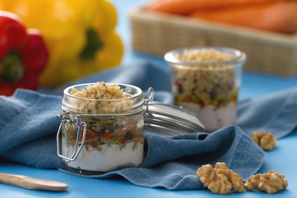Mini-Crumble mit Gemüse und Joghurt