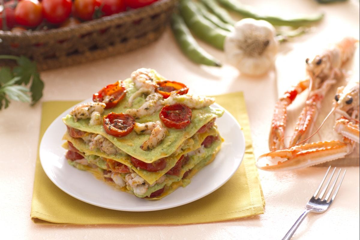 Lasagne mit Scampi, Kirschtomaten und Saubohnenpesto