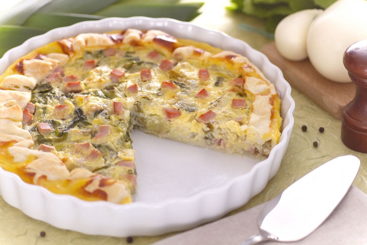 Quiche mit Endivie und Schinkenwürfeln