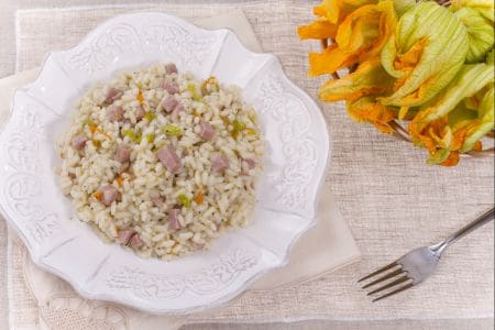 Bier-Risotto mit Mortadella und Zucchiniblüten