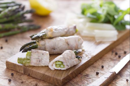 Gefüllte Rouladen mit Spargel