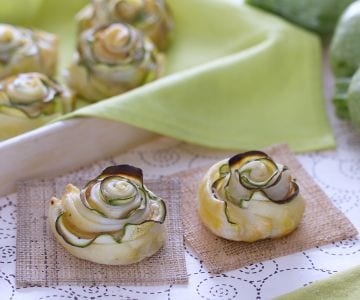 Zucchiniröllchen im Blätterteig