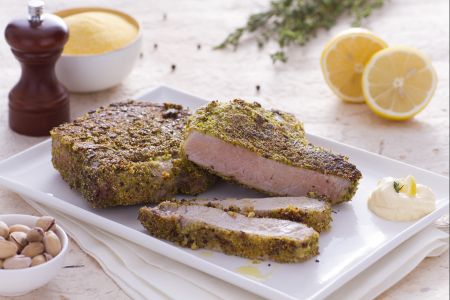 Koteletts mit Zitronenkruste und knuspriger Panade