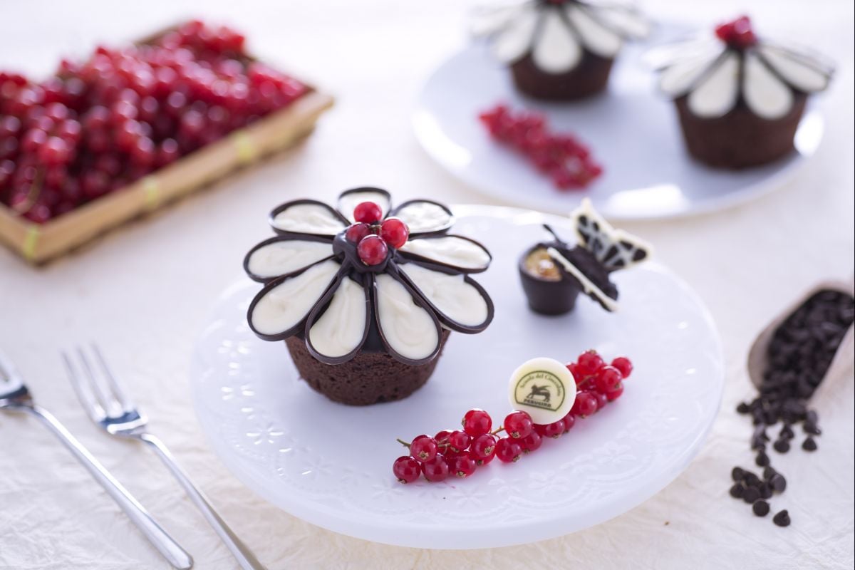 Schokoladenblüten-Cupcake