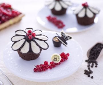 Schokoladenblüten-Cupcake
