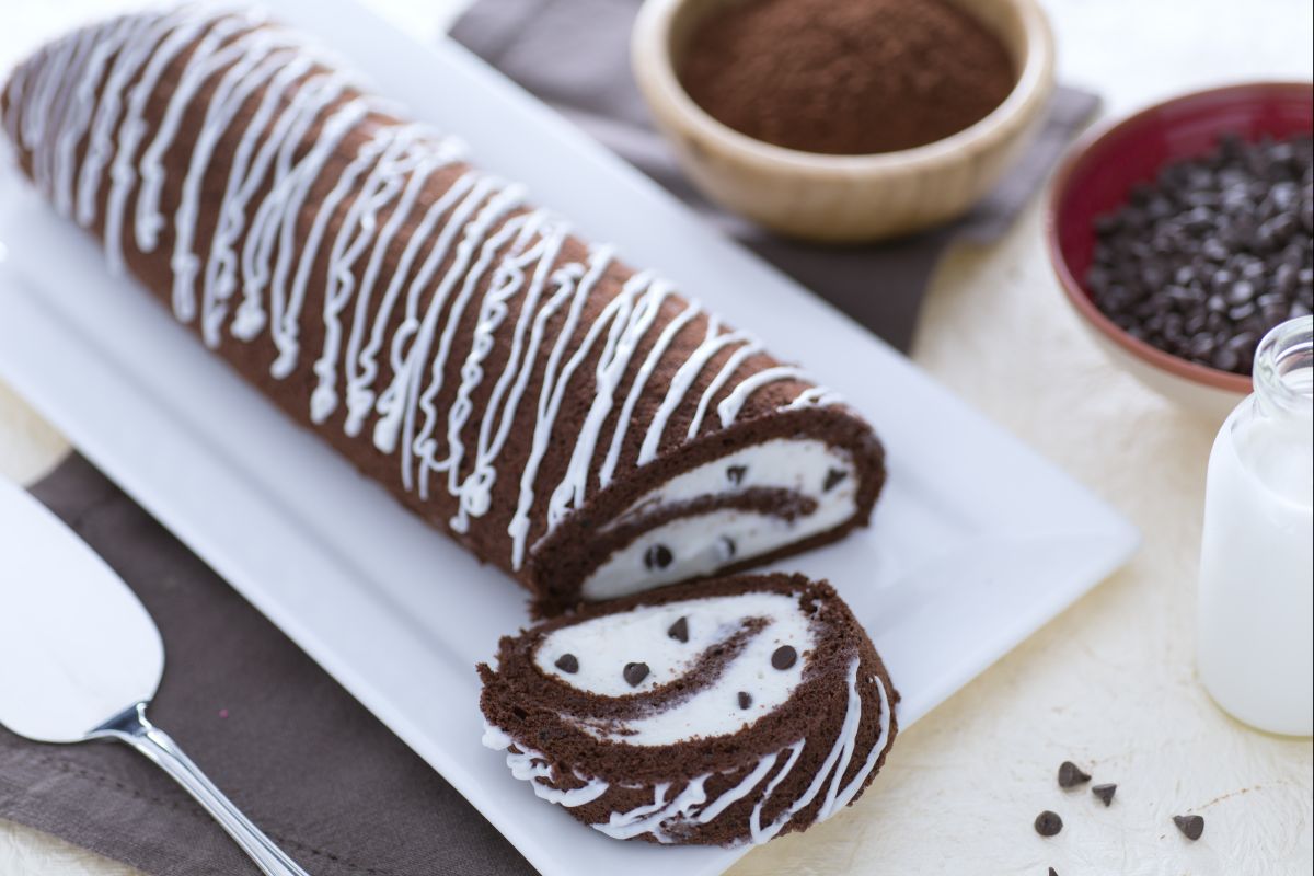 Kakaorolle mit Milchcreme