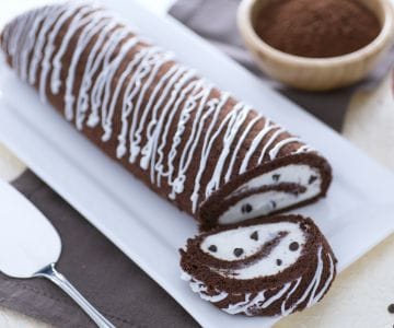 Kakaorolle mit Milchcreme