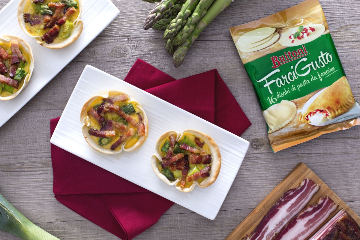 Mini-Quiches mit Speck, Lauch und Spargel
