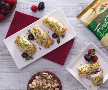 Mini-Strudel mit Waldfrüchten und Ricotta