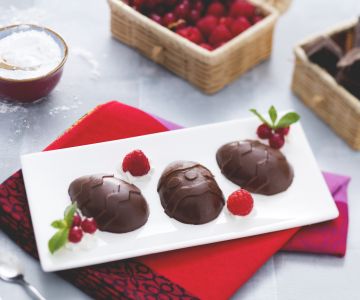 Schokoladen-Panna-Cotta-Eier
