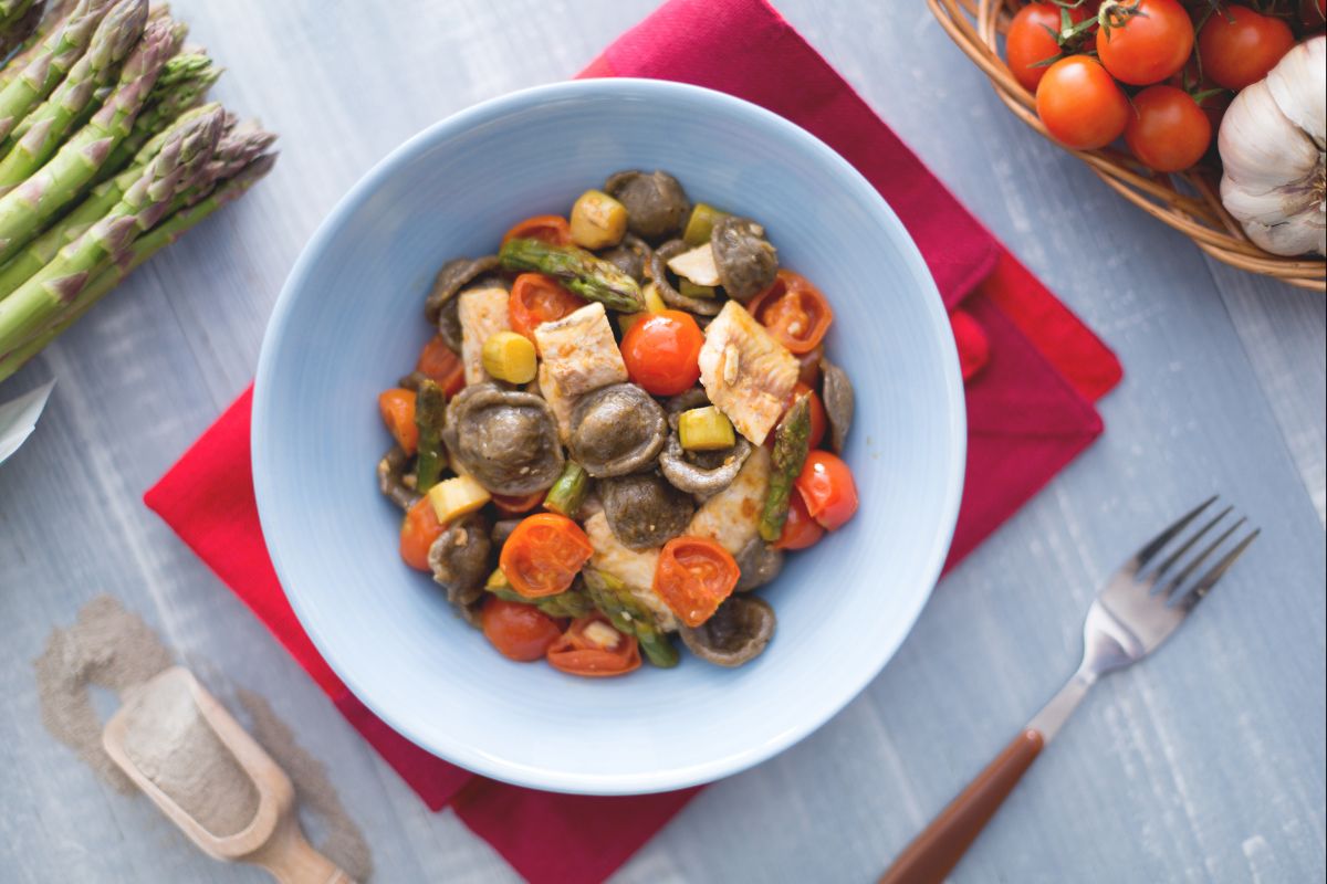 Orecchiette aus verbranntem Weizen mit Felchen und Spargel