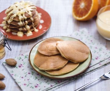 Mandelpfannkuchen mit Orangencreme