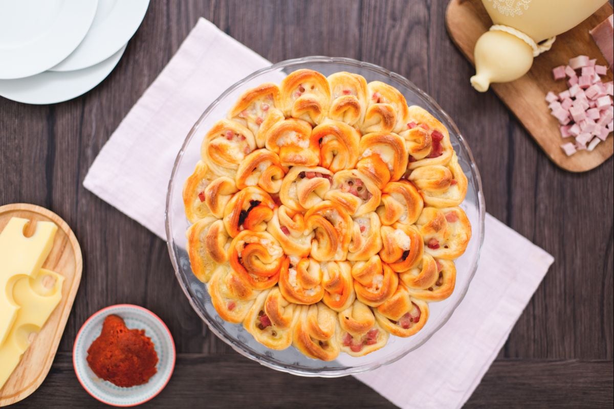 Gefülltes gezwicktes Focaccia