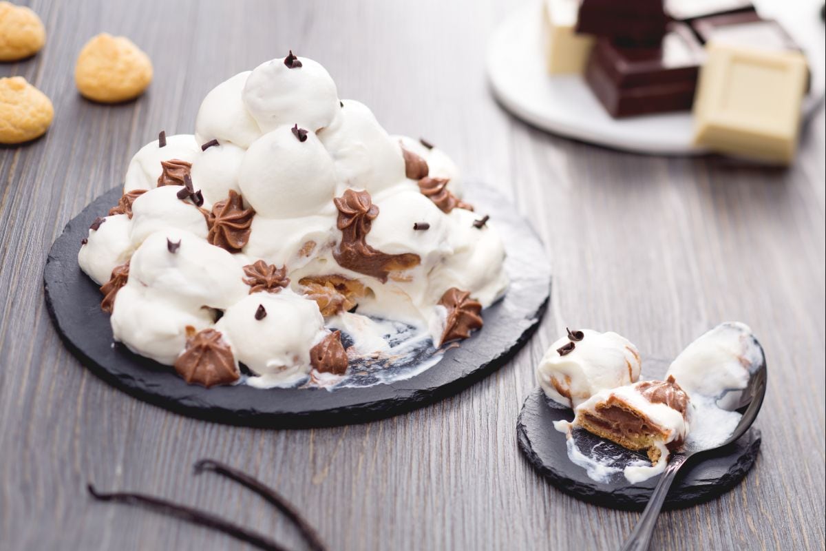 Weiße Schokolade Profiteroles