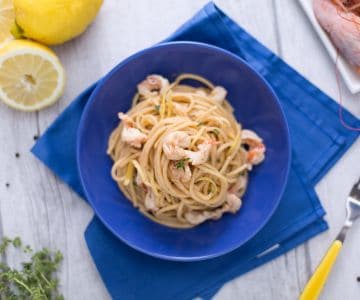 Geriffelte Spaghetti mit Zitrone und Garnelen