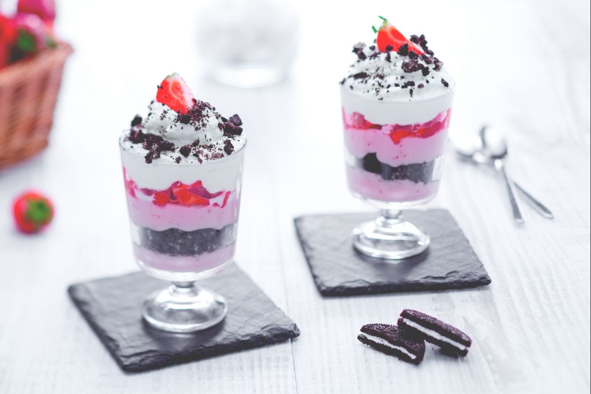 Trifle mit Erdbeeren und Schokolade